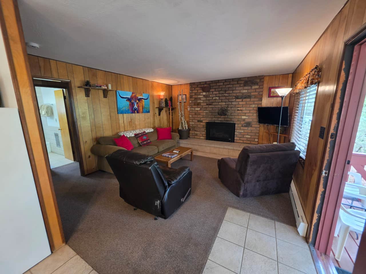 Cabin 8 Living Room (2)