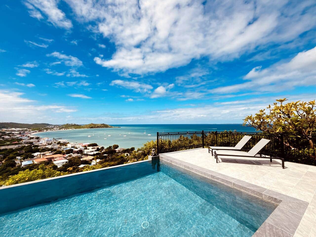 Piscine avec vue panoramique