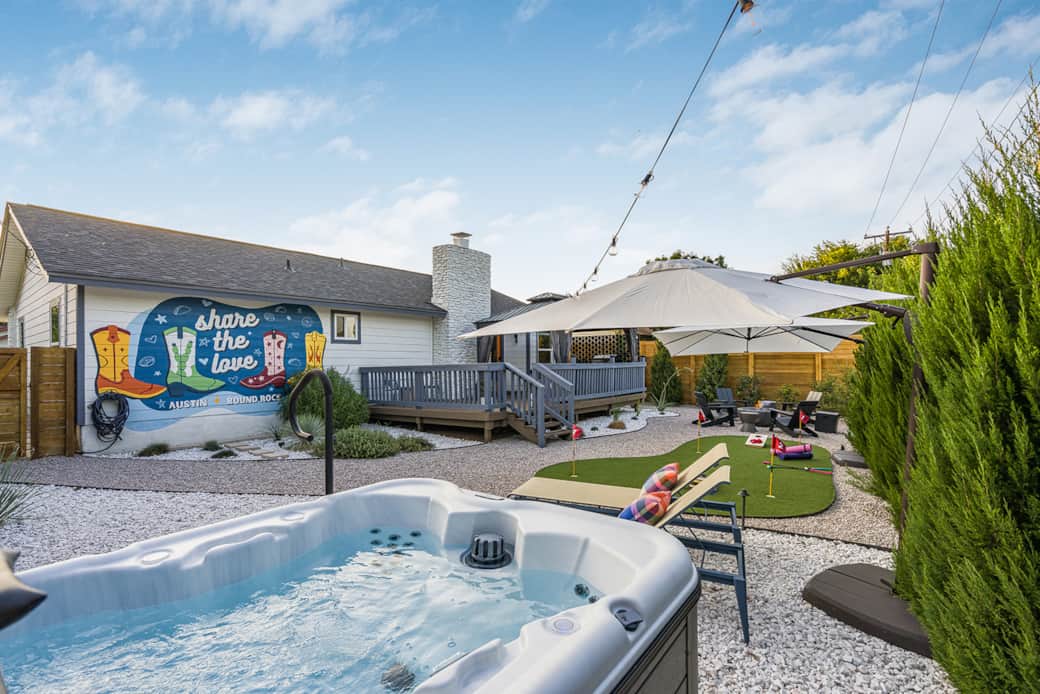 Hot tub and colorful mural Hot tub and colorful mural