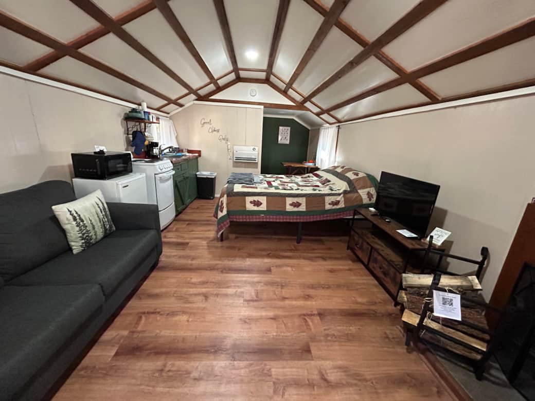 Cabin 4 Studio