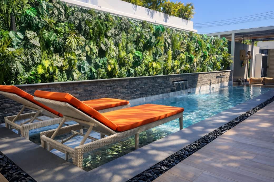 Pool sunbeds 