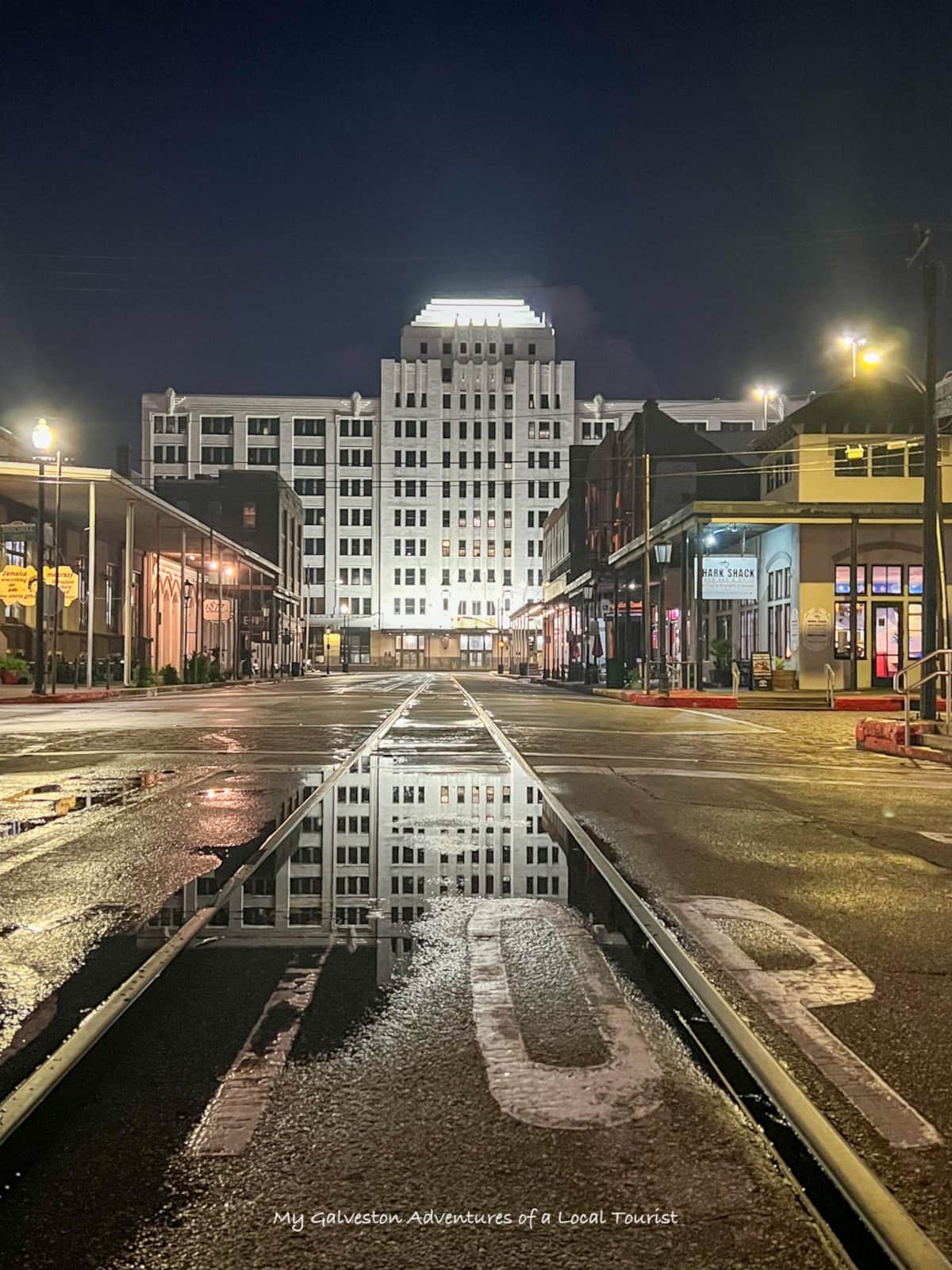 Kelly Chapman on a Galveston ghost tour downtown