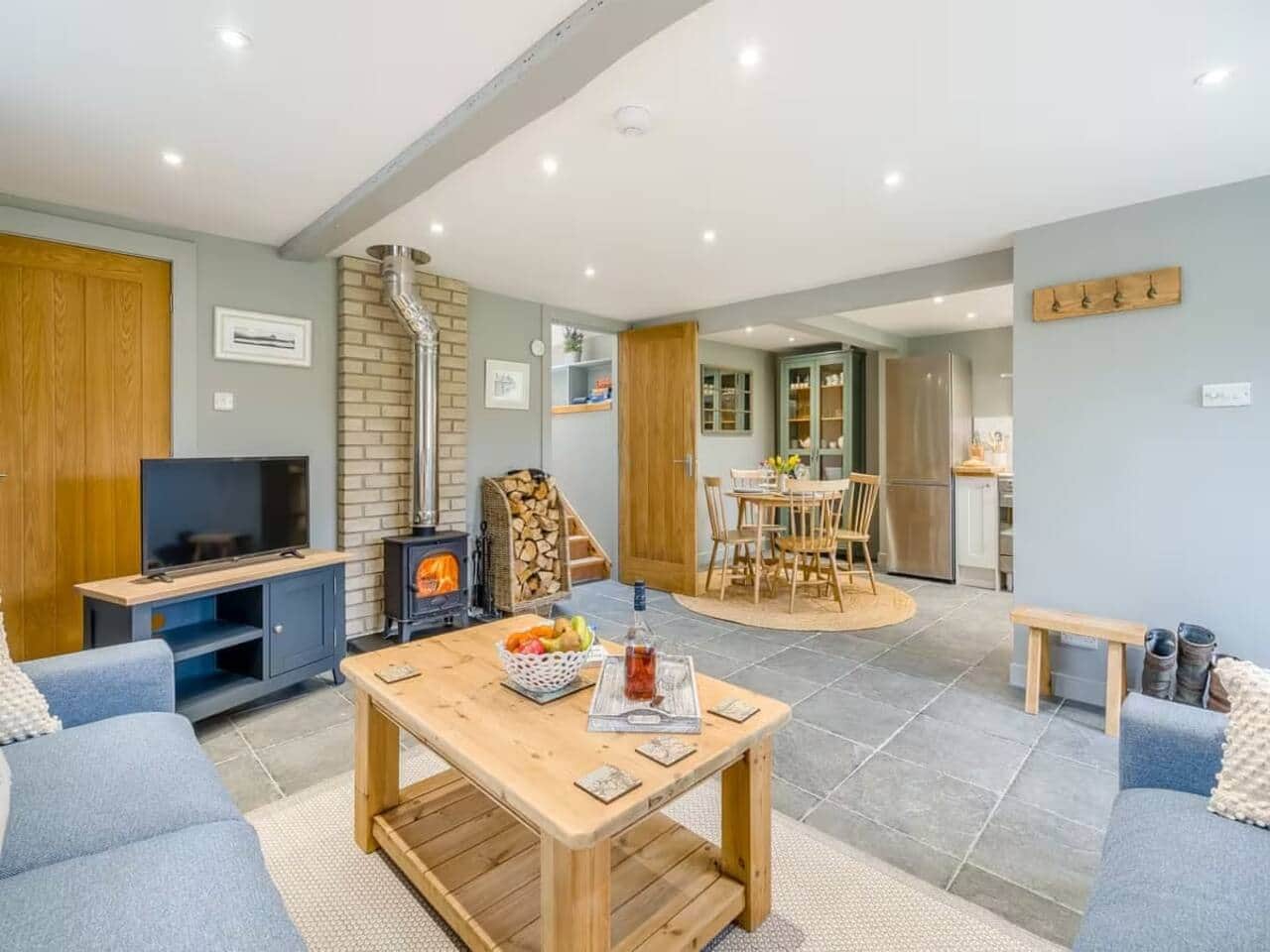 Open plan living area luxury holiday cottage Sorn