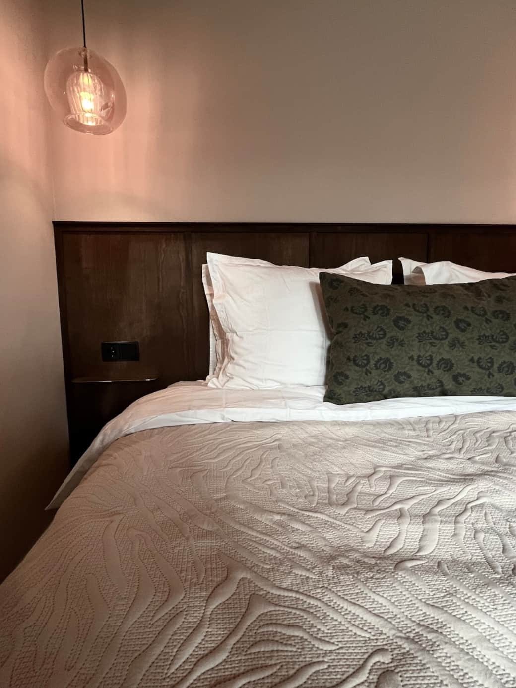 Comfortable double bed in a quiet room