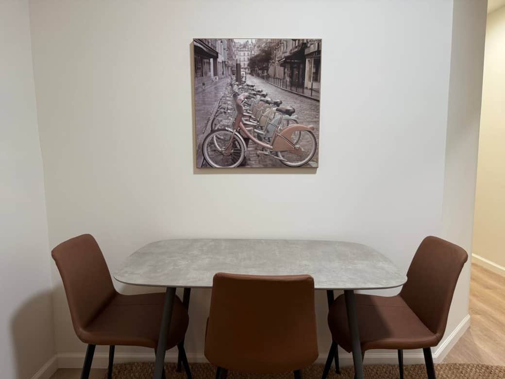 Dining Area Dining Area