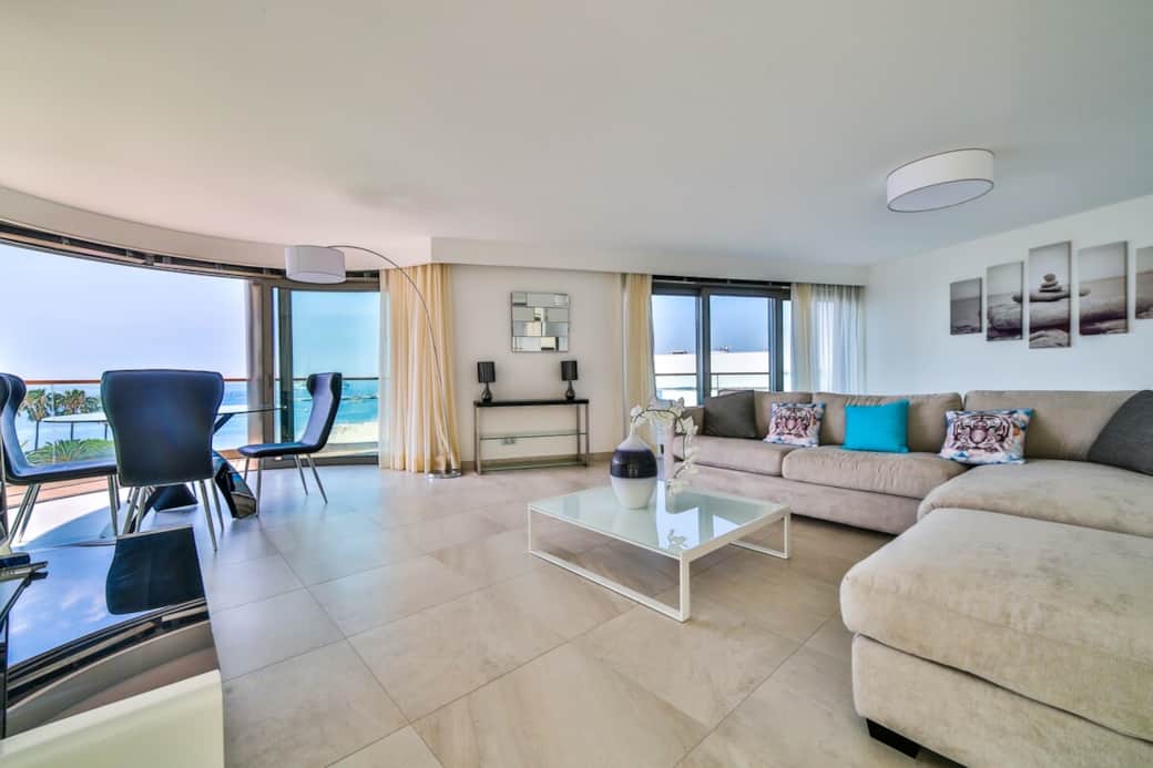 grand living