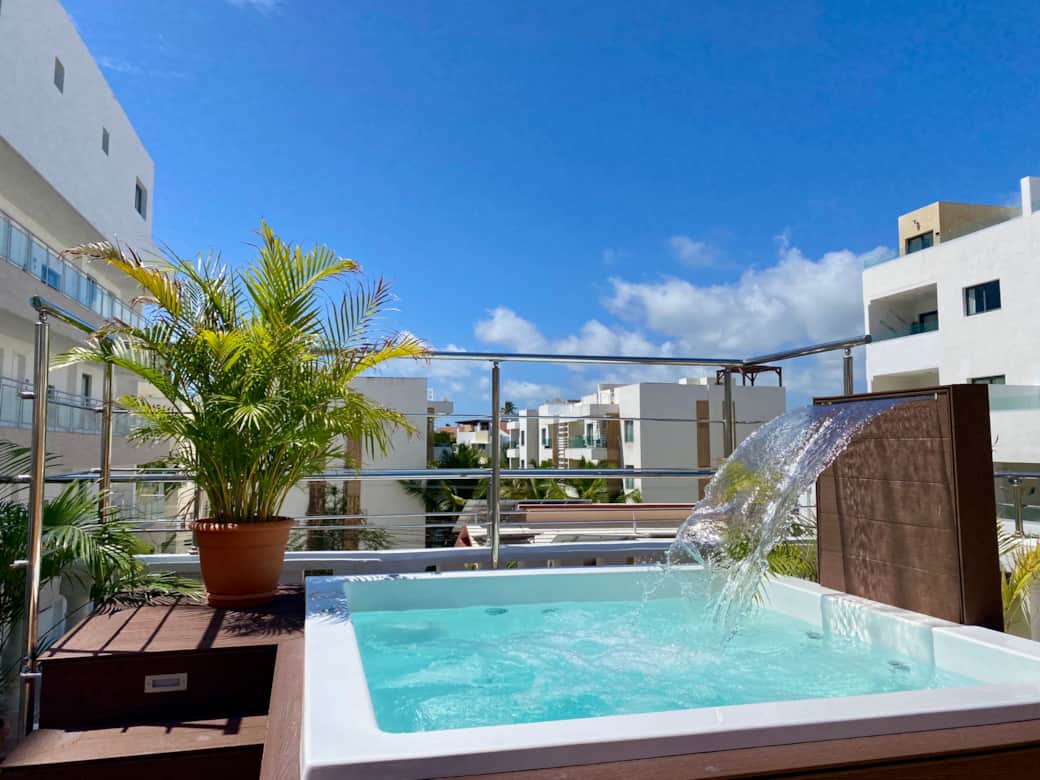 Rooftop Jacuzzi 