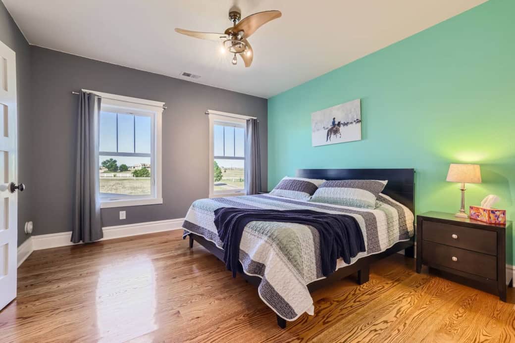 Spacious King Bedroom w/ connecting Jack & Jill Bath