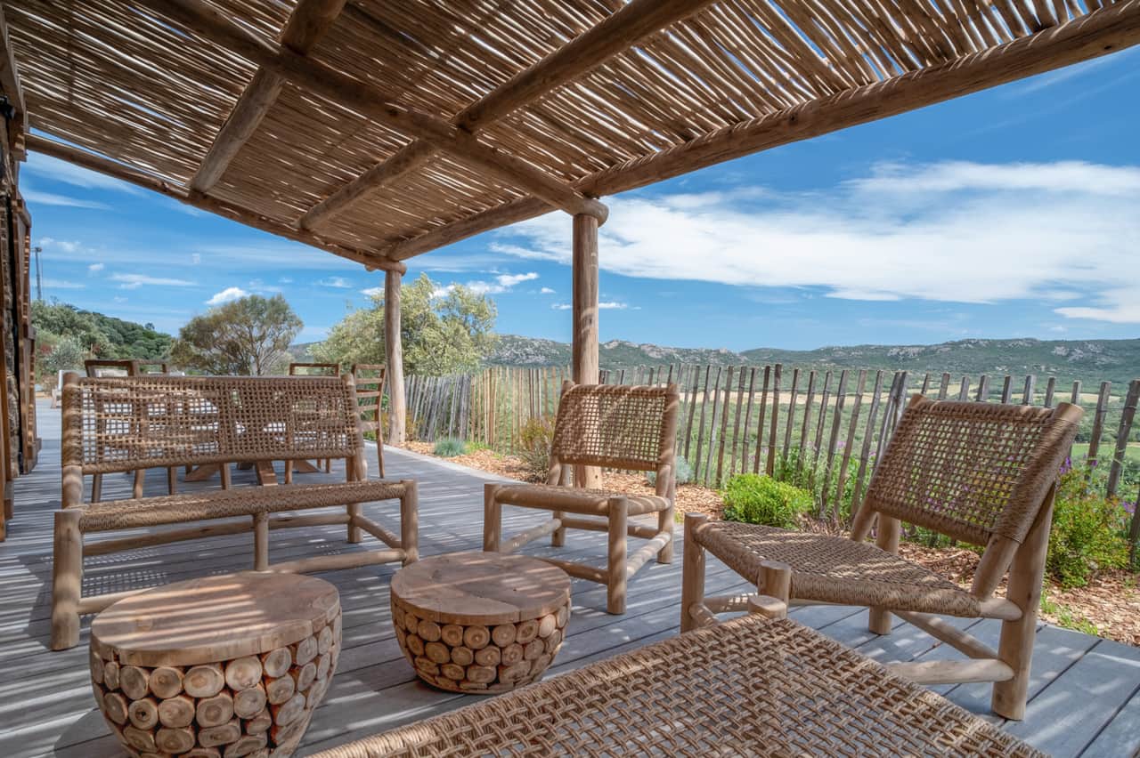 Outdoor lounge