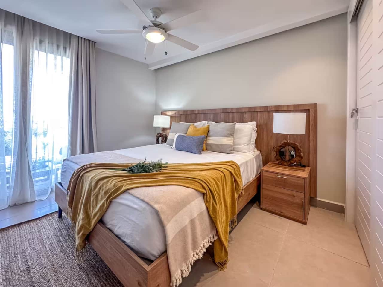 Cana Life Luxury Sky Palace – Private Rooftop Picuzzi Penthouse w Ocean Views (26)