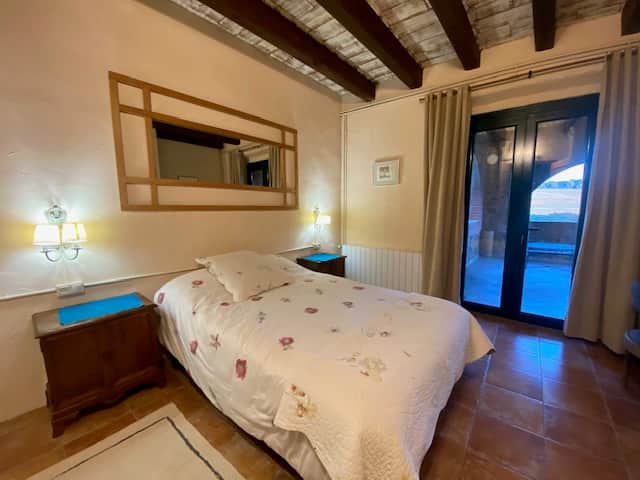 Guest room 4 with shared bath