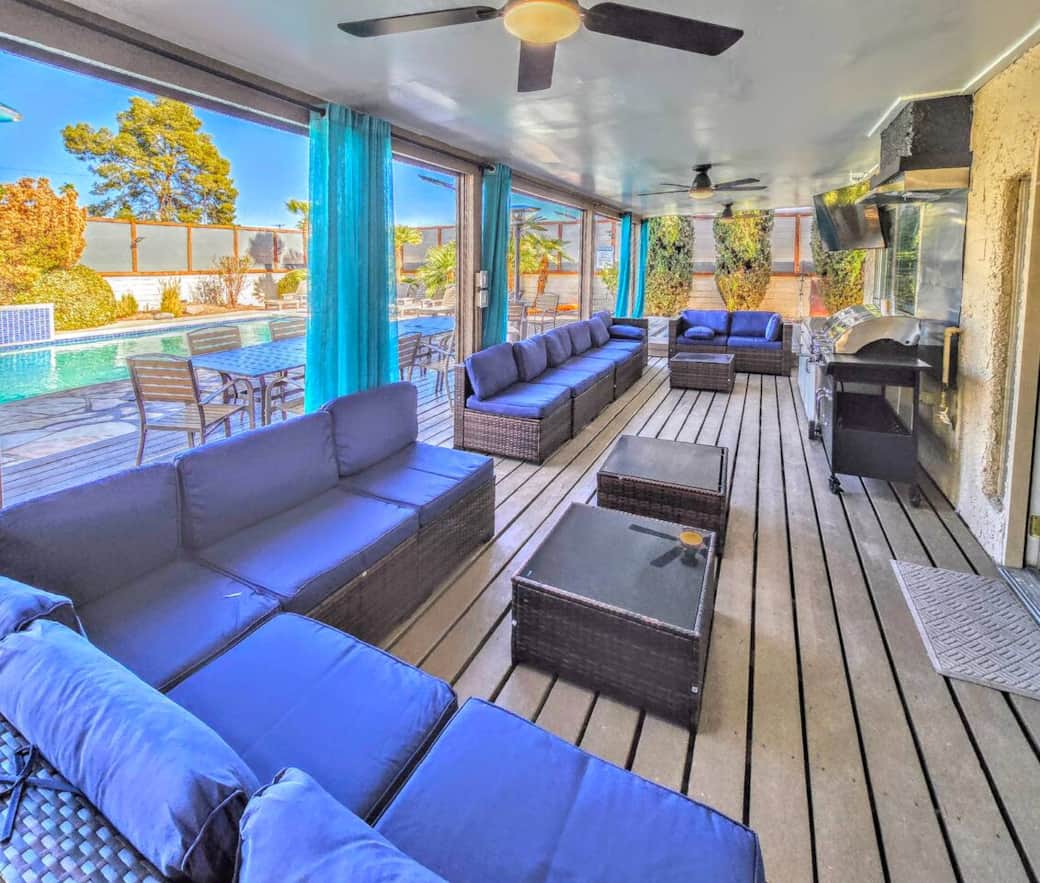Cushioning Lounge View