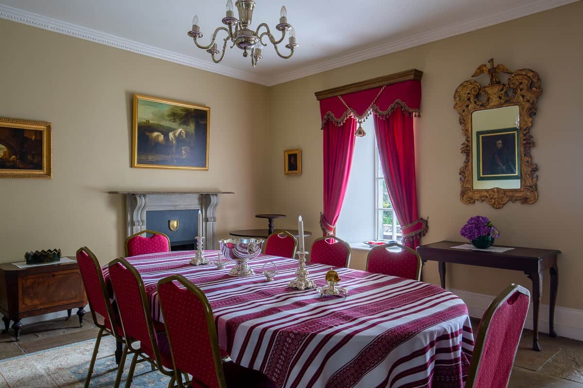 The dining-room has a table for ten and an adjacent breakfast room with wide views over Cashel Bay.