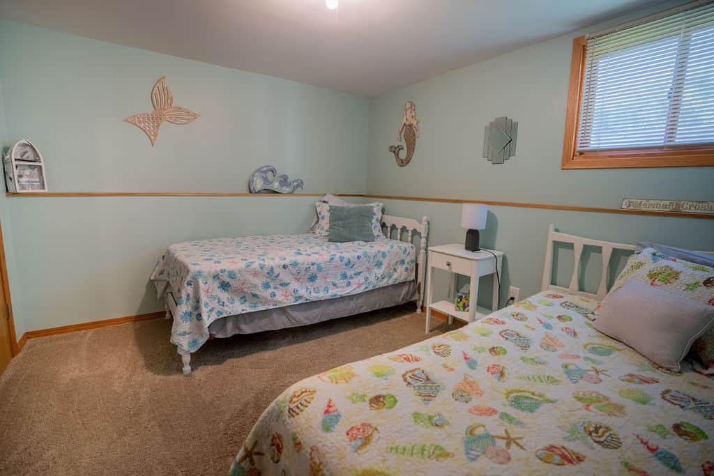 Mermaid Room - Downstairs