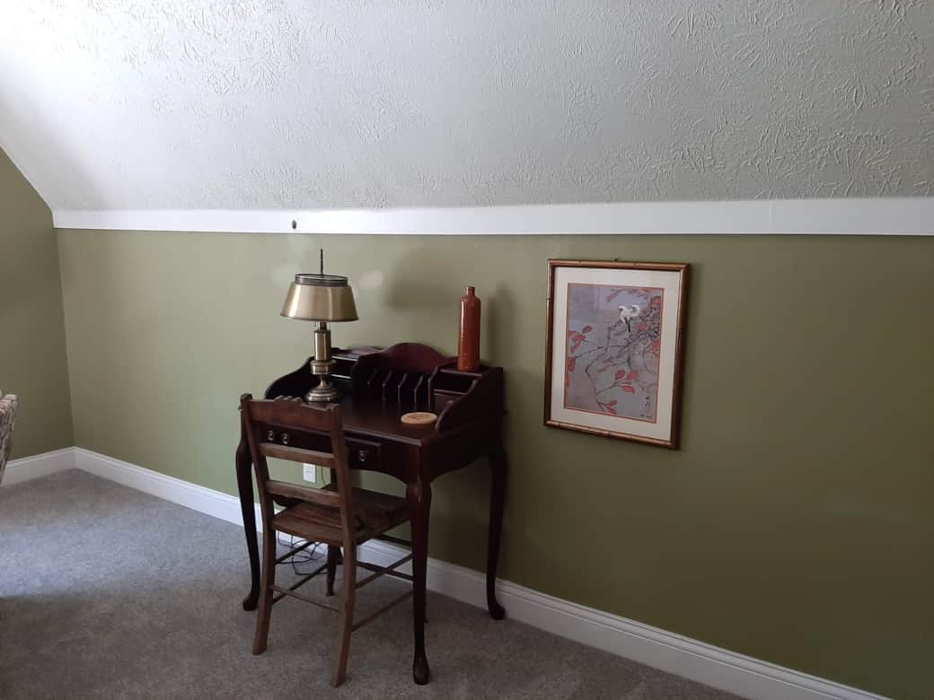 A writing desk