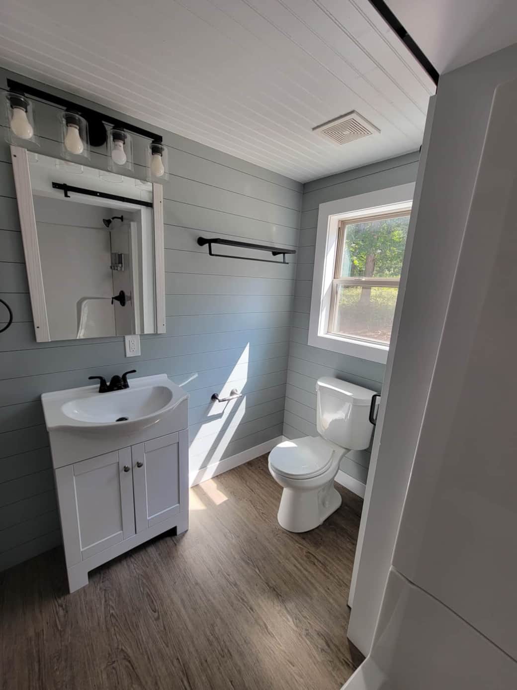 Bathroom Bathroom