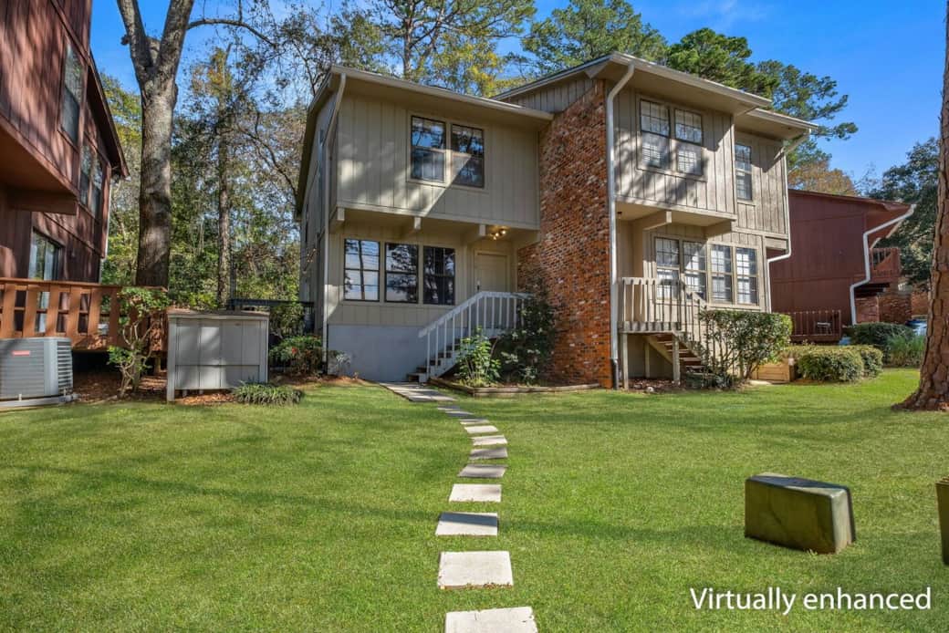 End unit 2 story townhome 