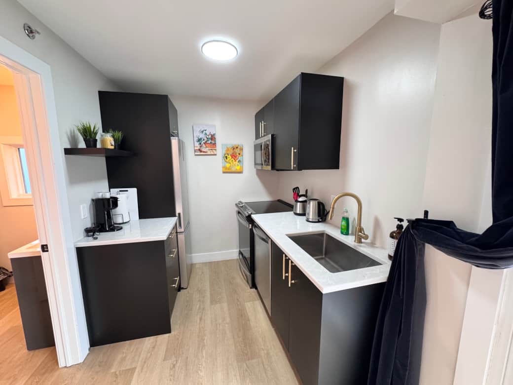 Full Kitchen