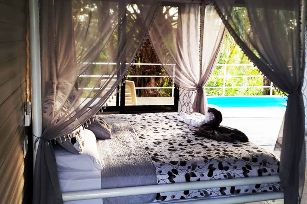 King size bed