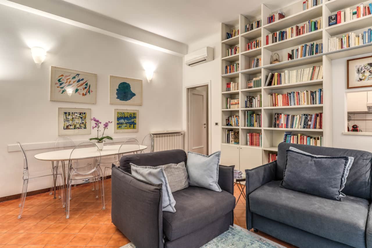 Lounge room with the dining table