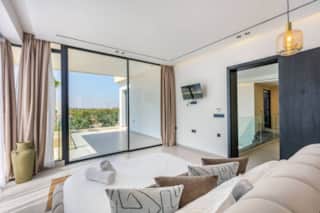 Villa luxe Élégante, Piscine chauffée privée, Jeux — photo 52