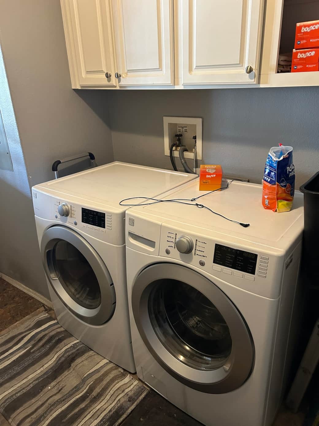 Washer/Dryer With Supplies