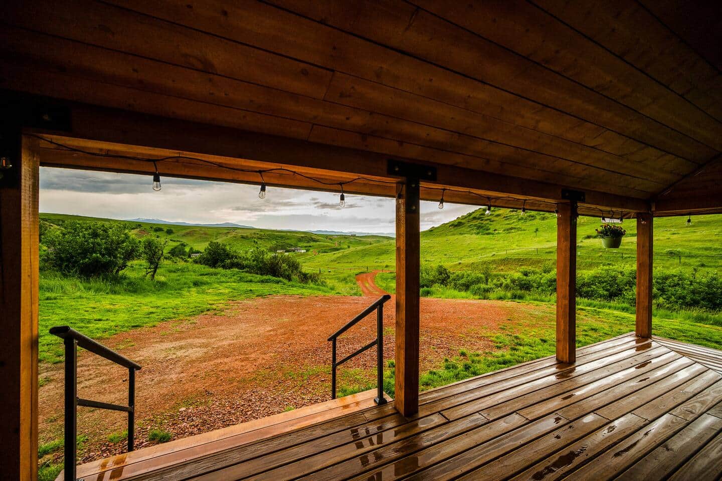Magpie Cabin mountain view