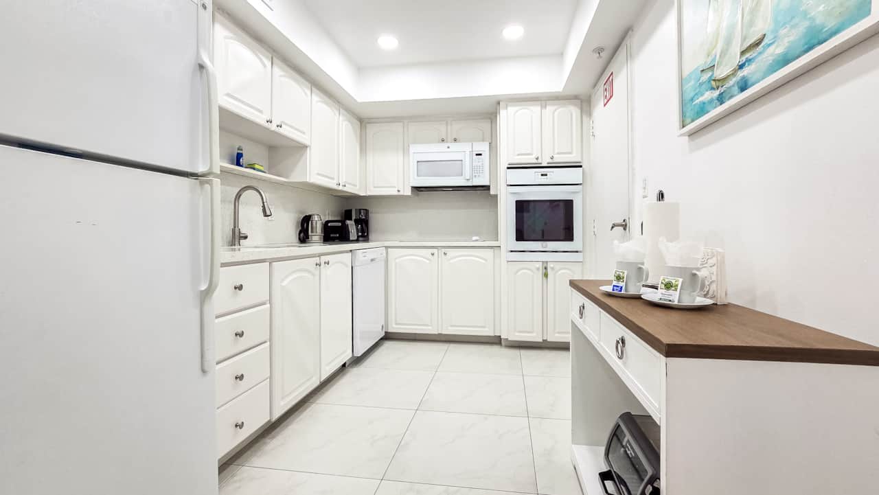 Fully equipped kitchen