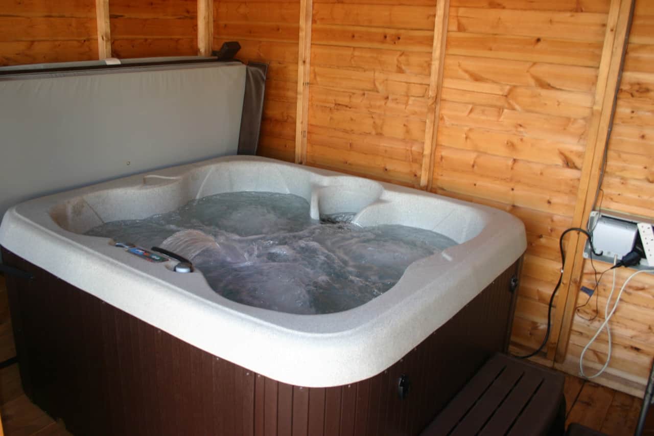 Hot tub 001