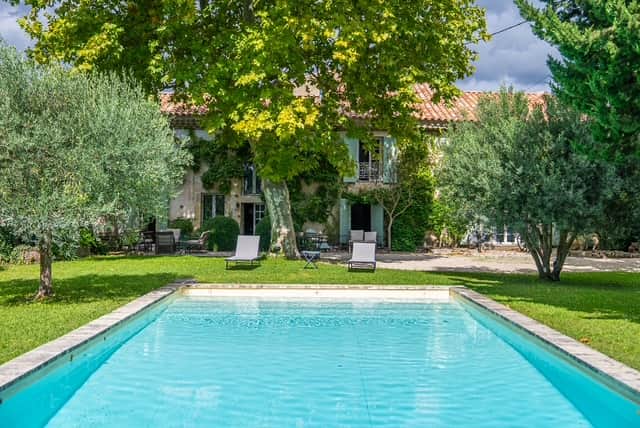 Vue maison avec piscine