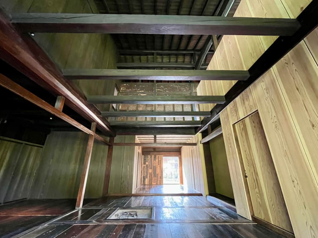 Lounge hall