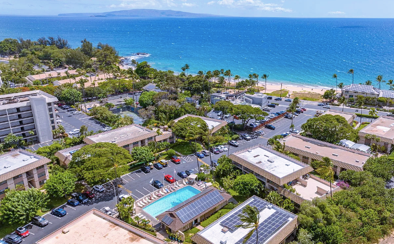 Complex, pool and Kam II Arial View