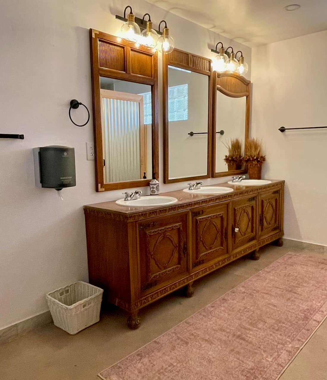 Women's Vanity