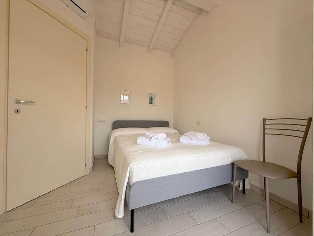 688551636 (1) 688551636 (1)