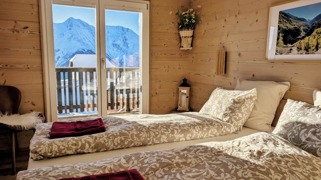 Schlafzimmer 1