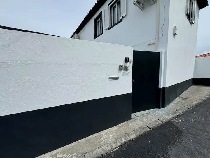 Exterior privacy wall
