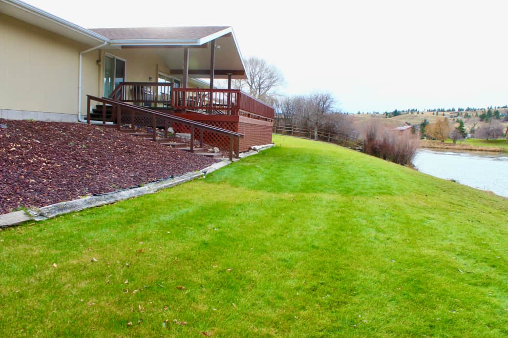 Fishin Eddy's House back (44) Fishin Eddy's House back (44)