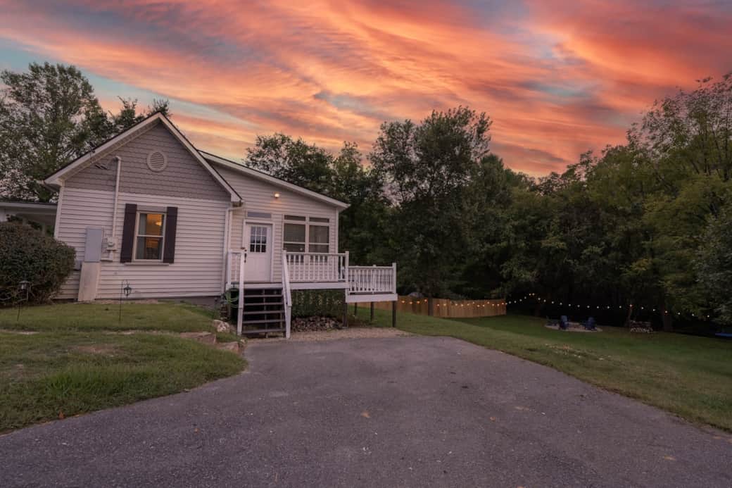 Sunsets at The Whimsical Wand are just breathtaking. The rope lights surrounding the whole back yard is so welcoming and the driveway is very large and can accommodate 4-5 cars. Sunsets at The Whimsical Wand are just breathtaking. The rope lights surrounding the whole back yard is so welcoming and the driveway is very large and can accommodate 4-5 cars.