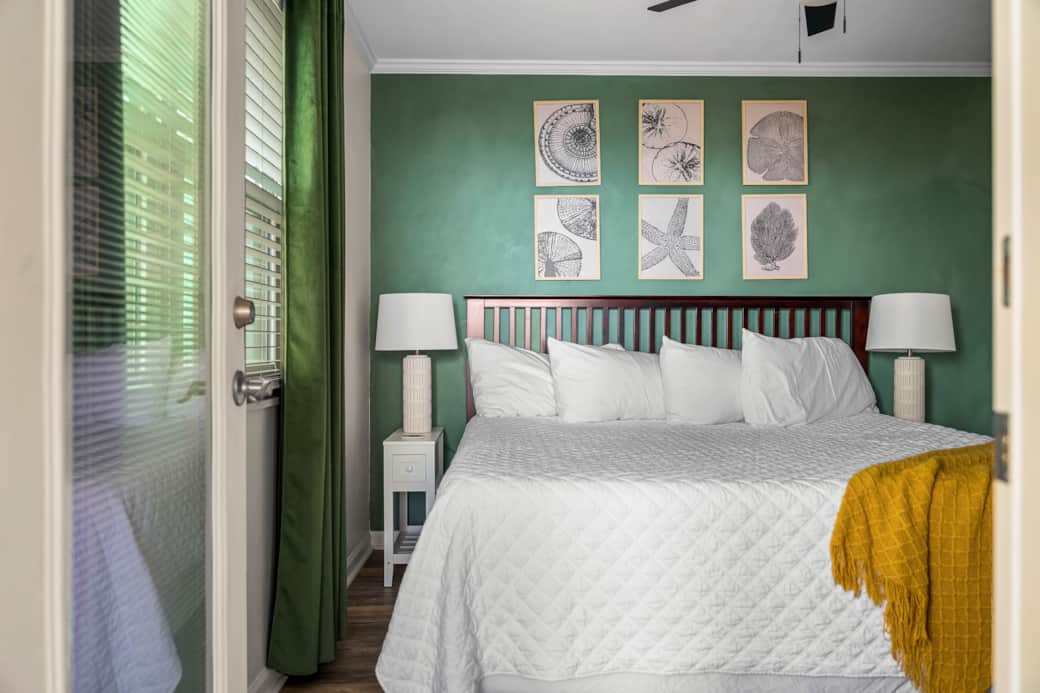 Master bedroom 