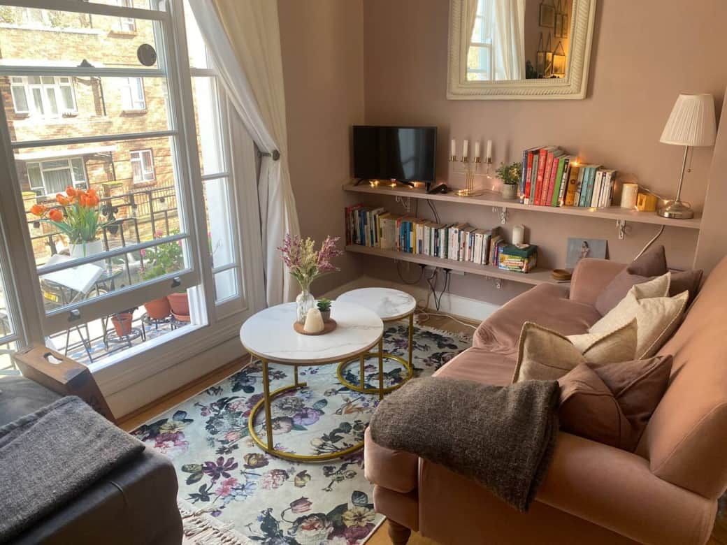 Unwind after exploring London’s landmarks in this bright and cosy Westminster retreat Unwind after exploring London’s landmarks in this bright and cosy Westminster retreat