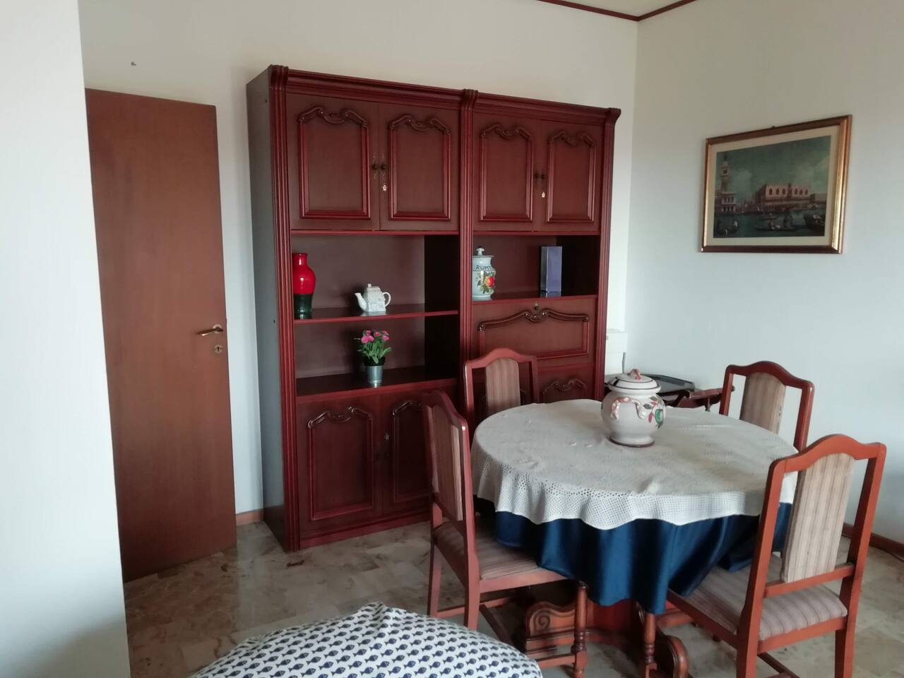 Tavolo da pranzo in soggiorno