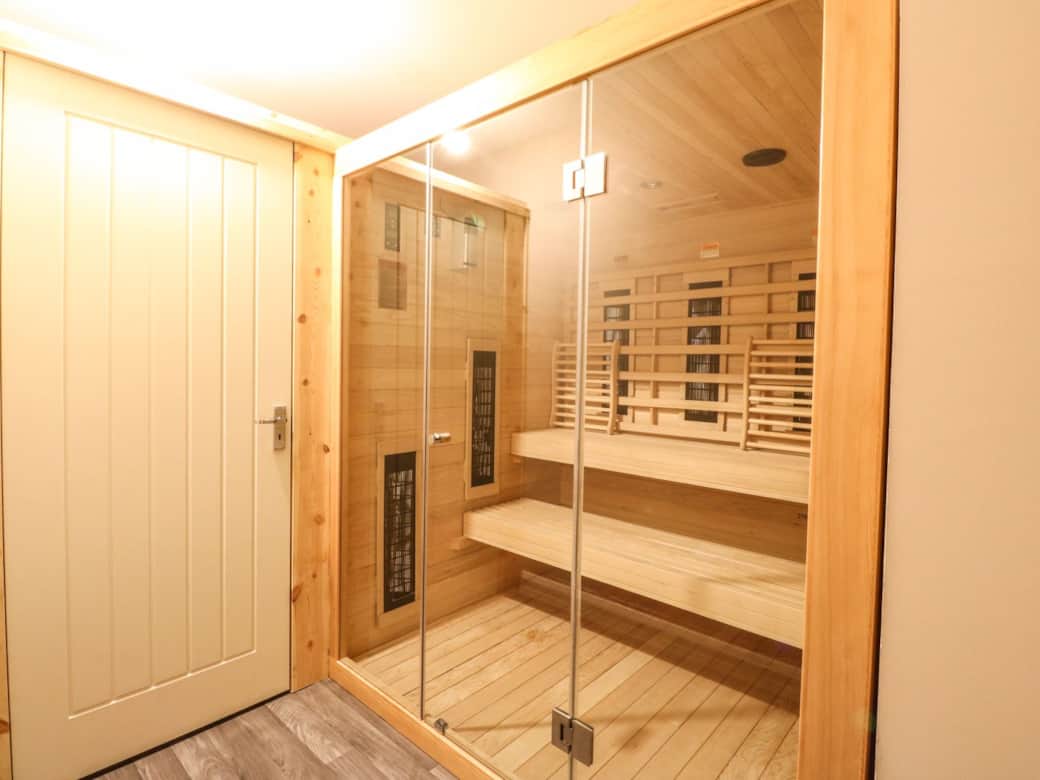4 Person Infra Red Sauna