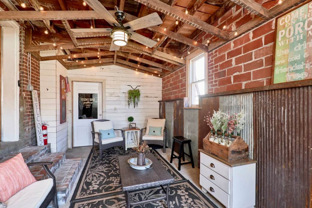 3 Season Room/Gathering Area