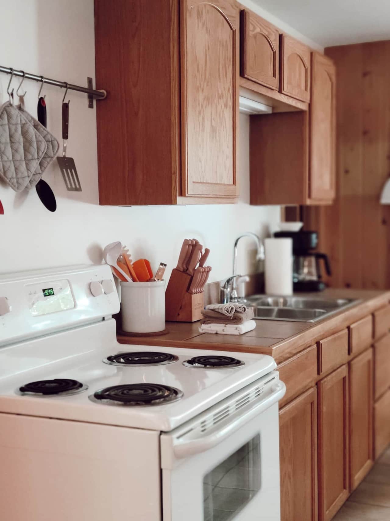 Cabin 7 | Kitchen