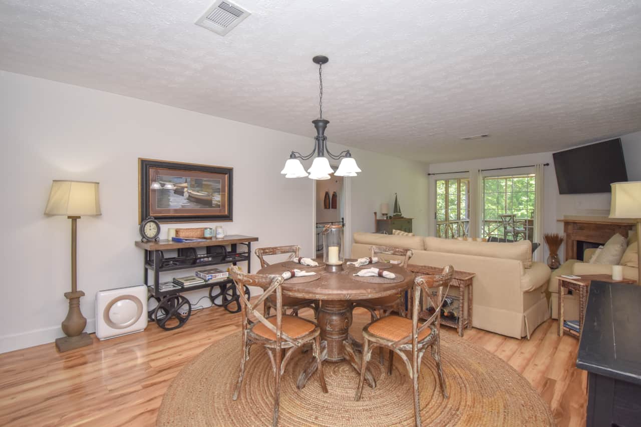 Spacious Dining/ Living area