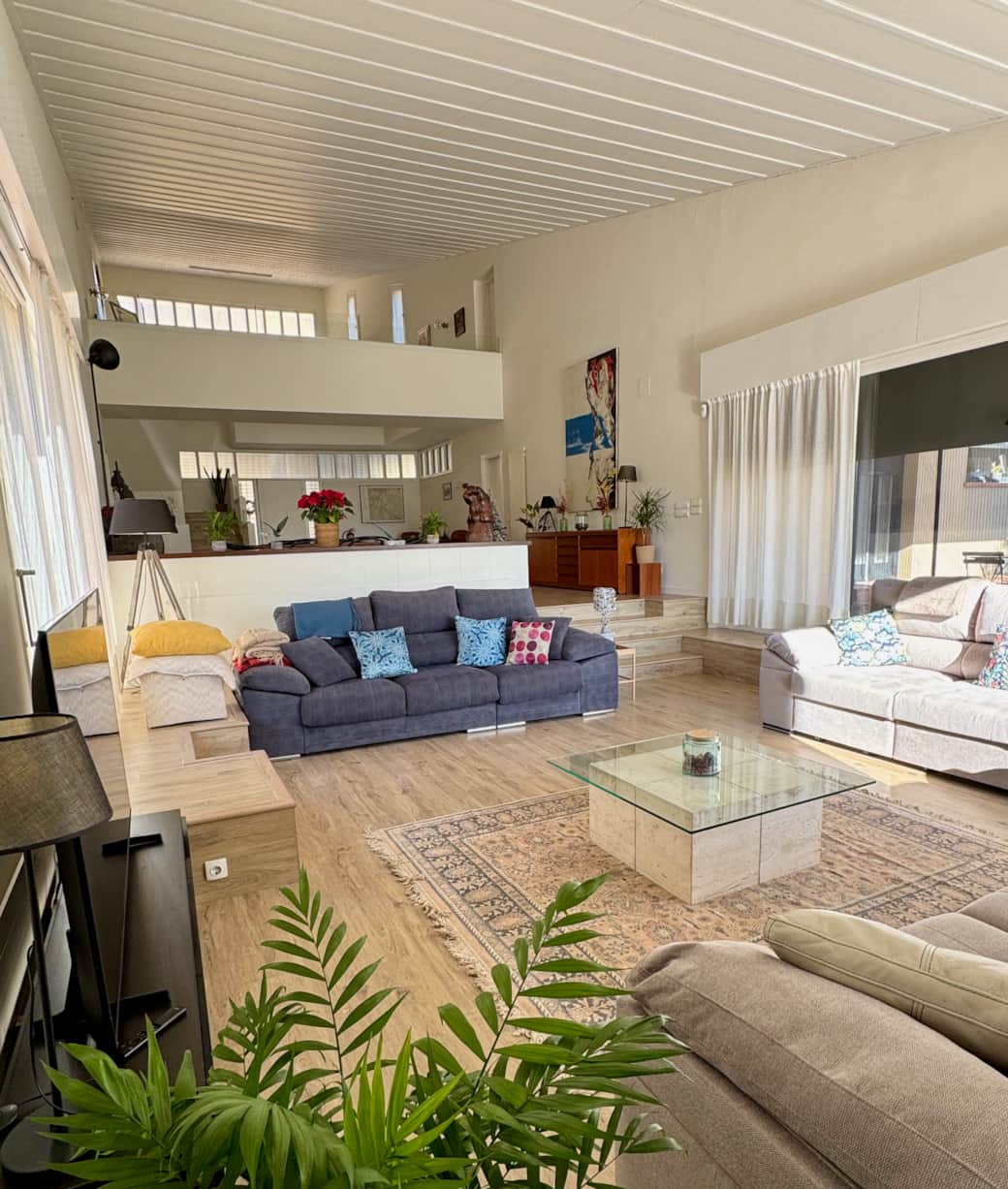 Vista del salón de la primera planta - Can Guixera