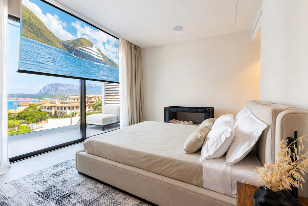 AZULIS Athos villa RENTAL12 Golfo Aranci bedroom projector sea view balcony