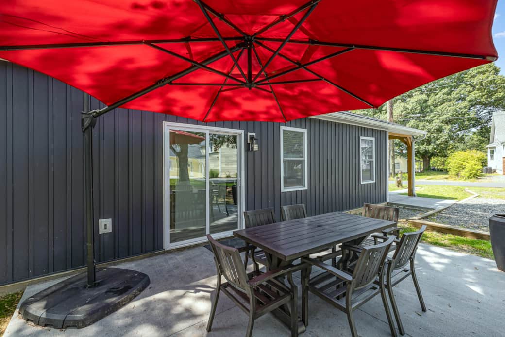 Escape from the Sun underneath the Cantilevered Umbrella Escape from the Sun underneath the Cantilevered Umbrella