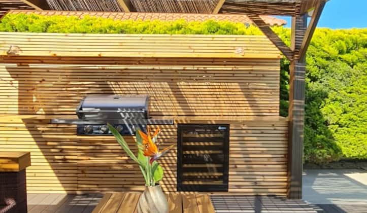 Villa del Mar | Lounge and Outdoor Kitchen
