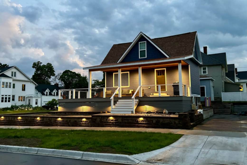 Welcome to Bay Street Blue! 